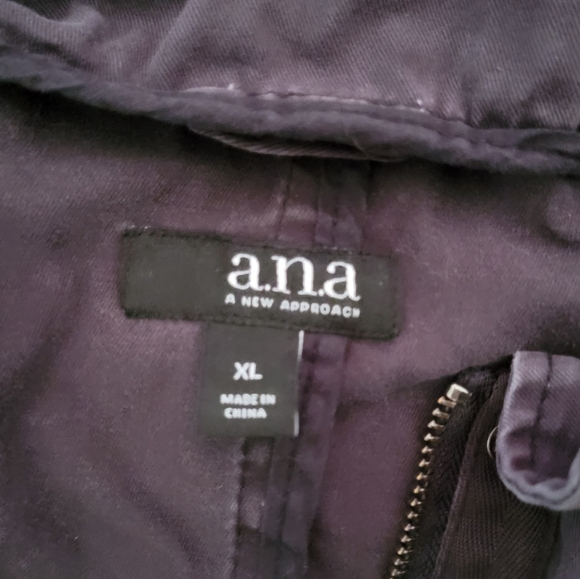 Jacket - Picture 4 of 4